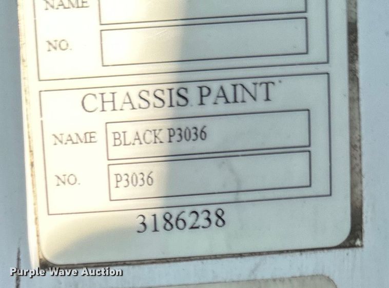 image for item EJ7086 2017 Volvo VN Series semi truck