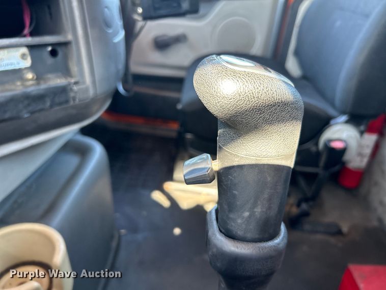 image for item EK4775 2009 Volvo VNM semi truck