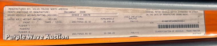 image for item EK4775 2009 Volvo VNM semi truck