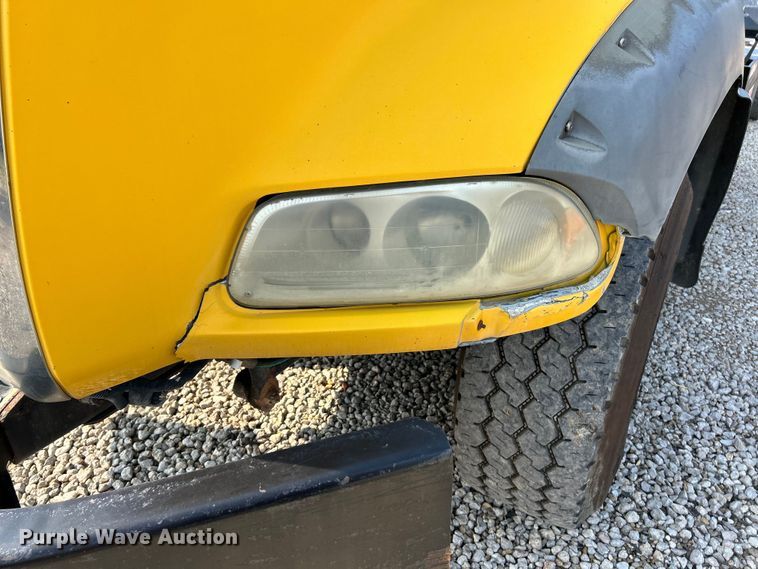 image for item EK4925 2007 Mack CTP713B roll-off container truck