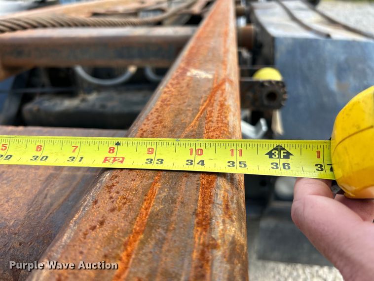 image for item EK4925 2007 Mack CTP713B roll-off container truck