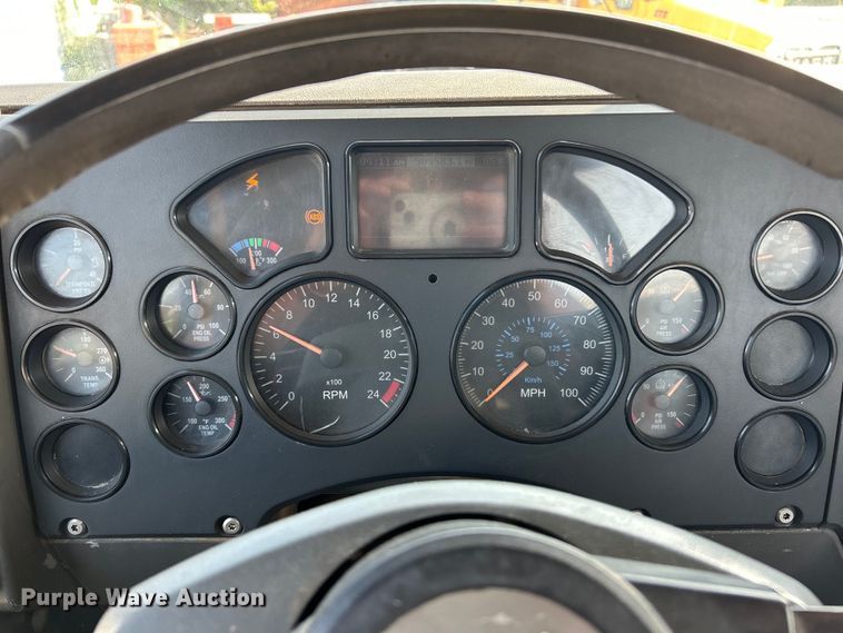 image for item EK4925 2007 Mack CTP713B roll-off container truck