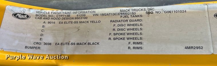 image for item EK4925 2007 Mack CTP713B roll-off container truck