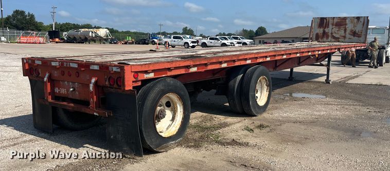 image for item EK8799 1986 Fruehauf  PB100-T2W-48XW flatbed trailer