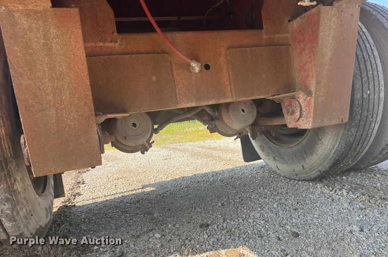 image for item EK8799 1986 Fruehauf  PB100-T2W-48XW flatbed trailer