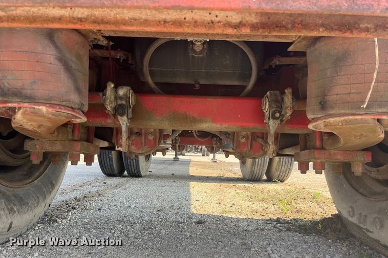 image for item EK8799 1986 Fruehauf  PB100-T2W-48XW flatbed trailer