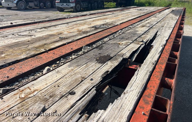 image for item EK8799 1986 Fruehauf  PB100-T2W-48XW flatbed trailer