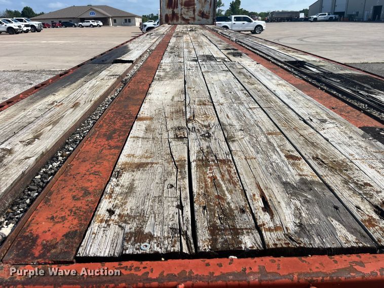 image for item EK8799 1986 Fruehauf  PB100-T2W-48XW flatbed trailer