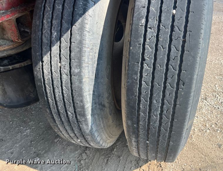 image for item EK8799 1986 Fruehauf  PB100-T2W-48XW flatbed trailer