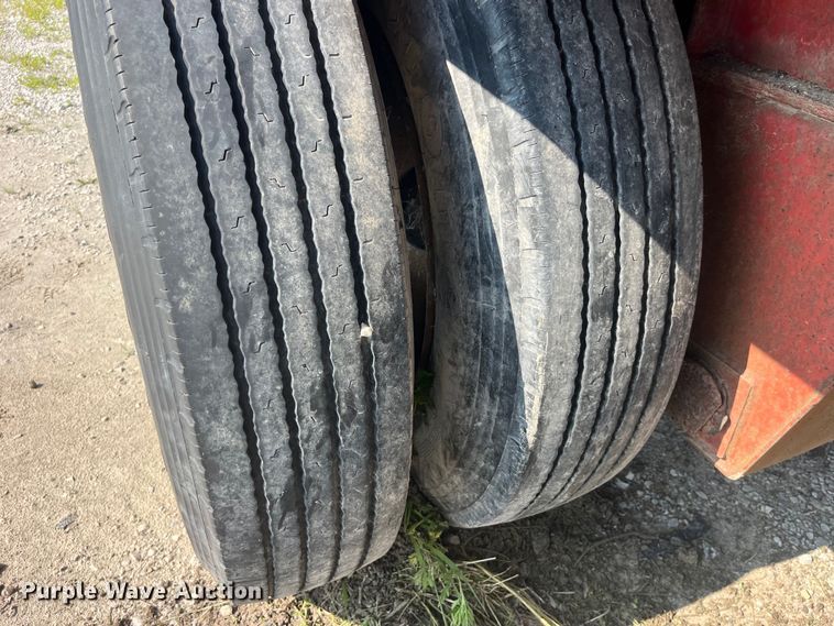 image for item EK8799 1986 Fruehauf  PB100-T2W-48XW flatbed trailer