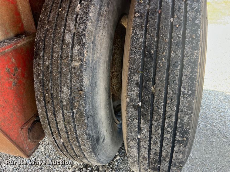 image for item EK8799 1986 Fruehauf  PB100-T2W-48XW flatbed trailer