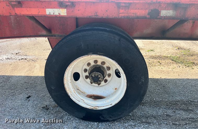 image for item EK8799 1986 Fruehauf  PB100-T2W-48XW flatbed trailer