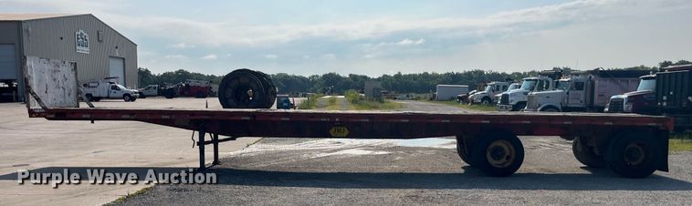image for item EK8800 1986 Fruehauf  PB100-T2W-48XW flatbed trailer