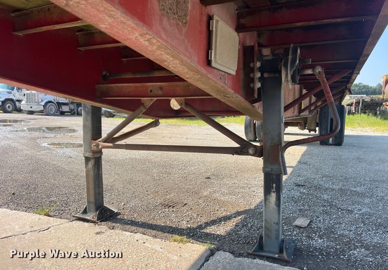 image for item EK8800 1986 Fruehauf  PB100-T2W-48XW flatbed trailer