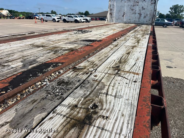 image for item EK8800 1986 Fruehauf  PB100-T2W-48XW flatbed trailer