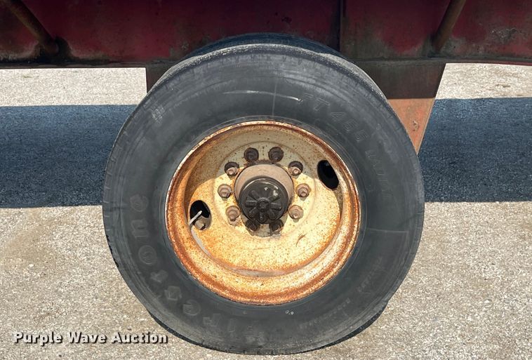 image for item EK8800 1986 Fruehauf  PB100-T2W-48XW flatbed trailer