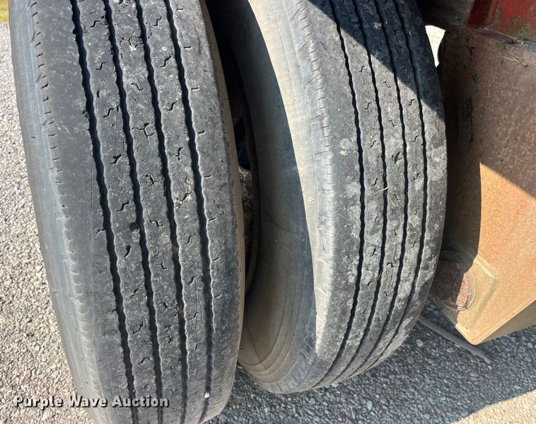 image for item EK8800 1986 Fruehauf  PB100-T2W-48XW flatbed trailer