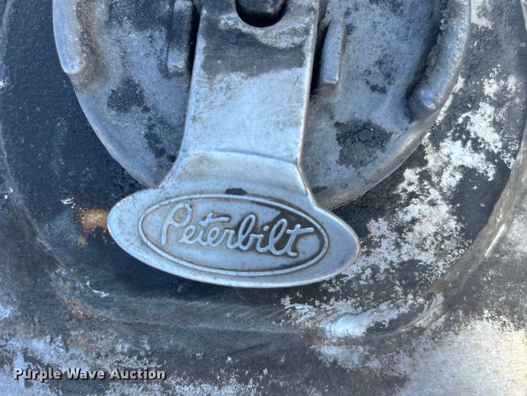 image for item EK8864 (2) Peterbilt fuel tanks