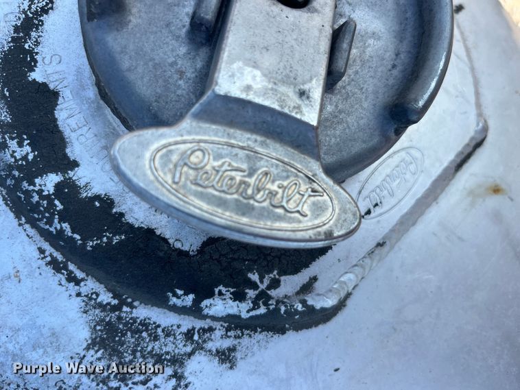 image for item EK8865 (2) Peterbilt fuel tanks