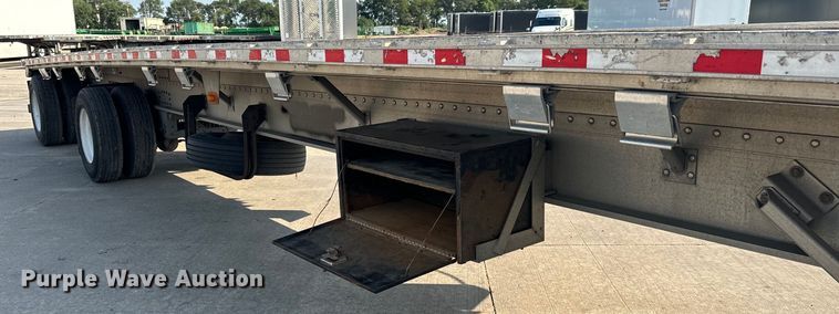 image for item LF9864 2013 Great Dane FXP-0024-00048 flatbed trailer