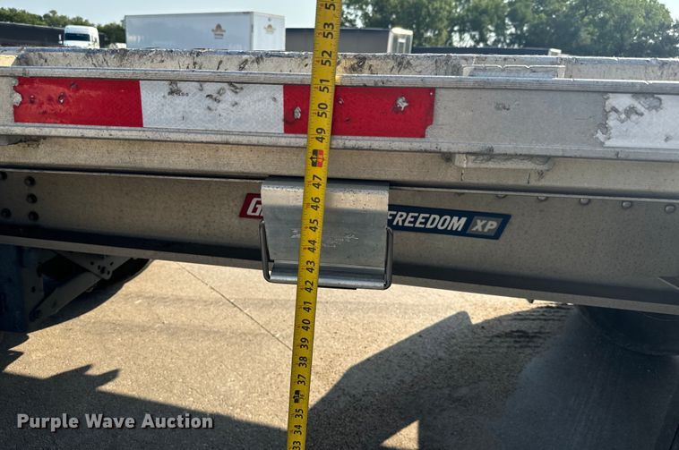 image for item LF9864 2013 Great Dane FXP-0024-00048 flatbed trailer