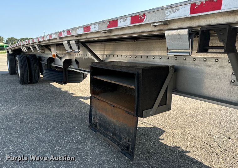 image for item LF9865 2013 Great Dane FXP-0024-00048 flatbed trailer