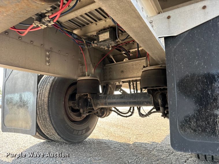 image for item LF9865 2013 Great Dane FXP-0024-00048 flatbed trailer