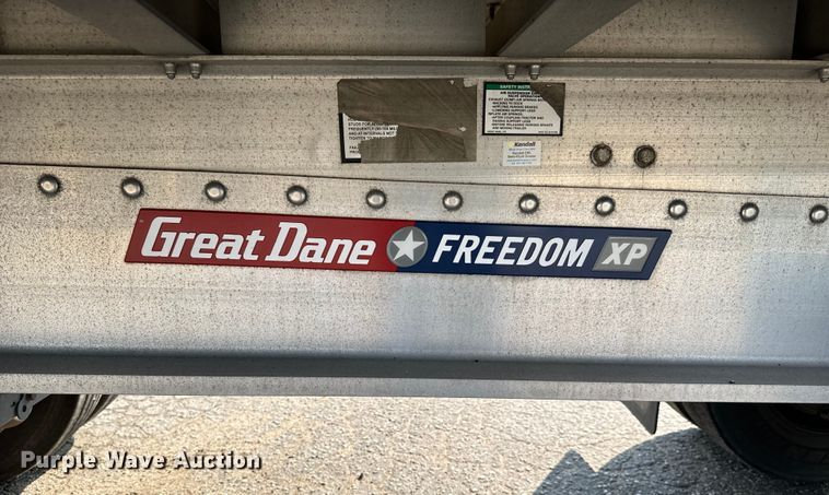 image for item LF9865 2013 Great Dane FXP-0024-00048 flatbed trailer