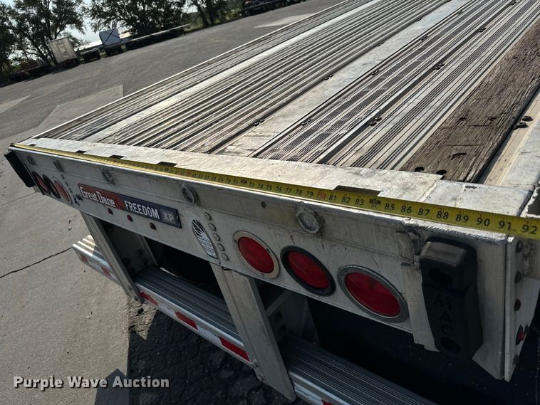 image for item LF9865 2013 Great Dane FXP-0024-00048 flatbed trailer