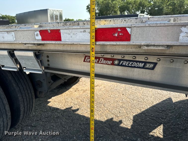 image for item LF9865 2013 Great Dane FXP-0024-00048 flatbed trailer