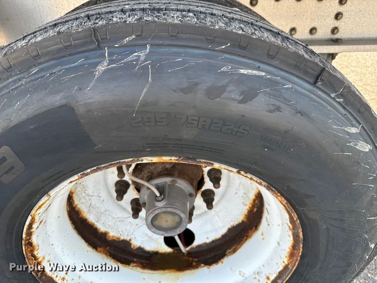 image for item LF9865 2013 Great Dane FXP-0024-00048 flatbed trailer