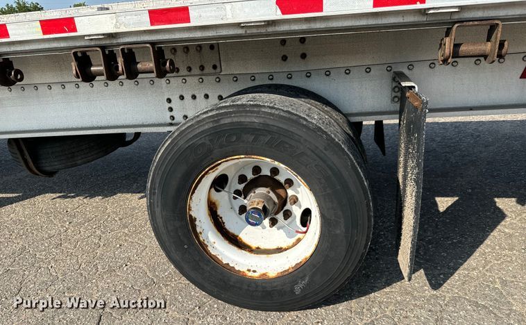 image for item LF9865 2013 Great Dane FXP-0024-00048 flatbed trailer