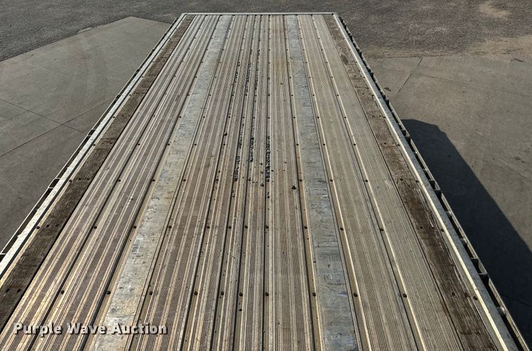 image for item LF9866 2013 Great Dane  FXP-0024-00048 flatbed trailer