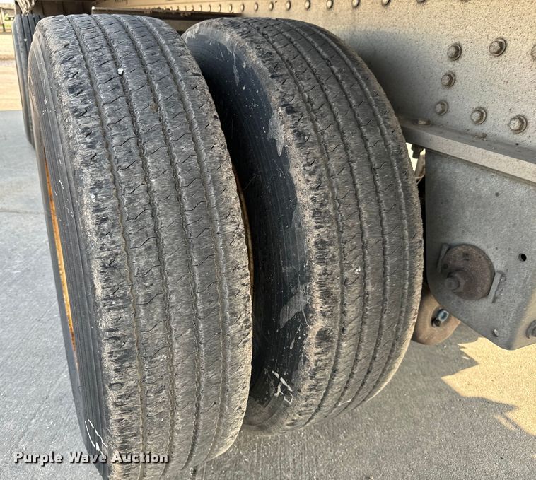 image for item LF9866 2013 Great Dane  FXP-0024-00048 flatbed trailer