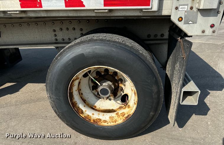 image for item LF9866 2013 Great Dane  FXP-0024-00048 flatbed trailer