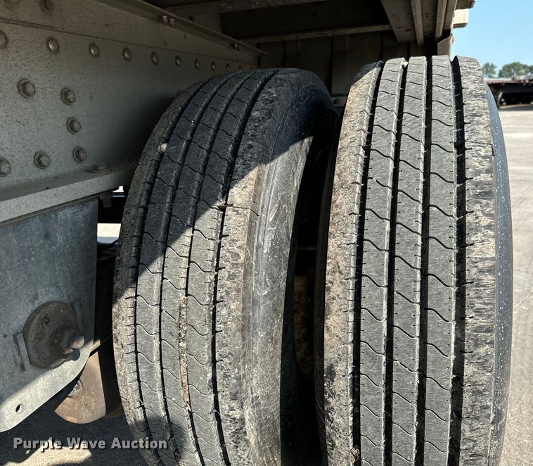 image for item LF9866 2013 Great Dane  FXP-0024-00048 flatbed trailer