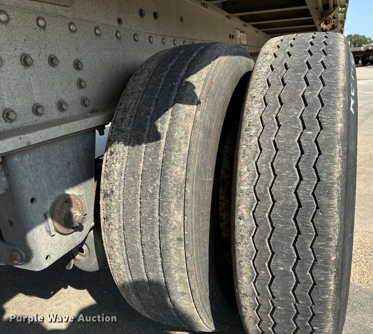 image for item LF9866 2013 Great Dane  FXP-0024-00048 flatbed trailer