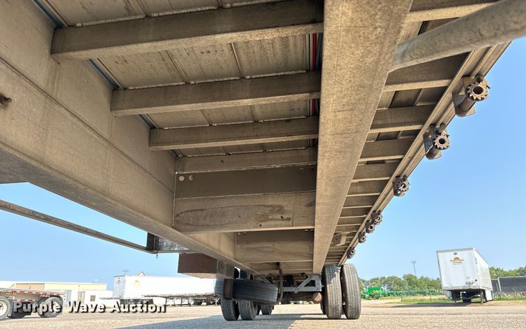 image for item LF9867 2014 Mac TNAR48AF flatbed trailer