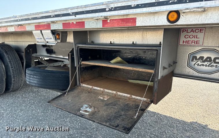 image for item LF9867 2014 Mac TNAR48AF flatbed trailer