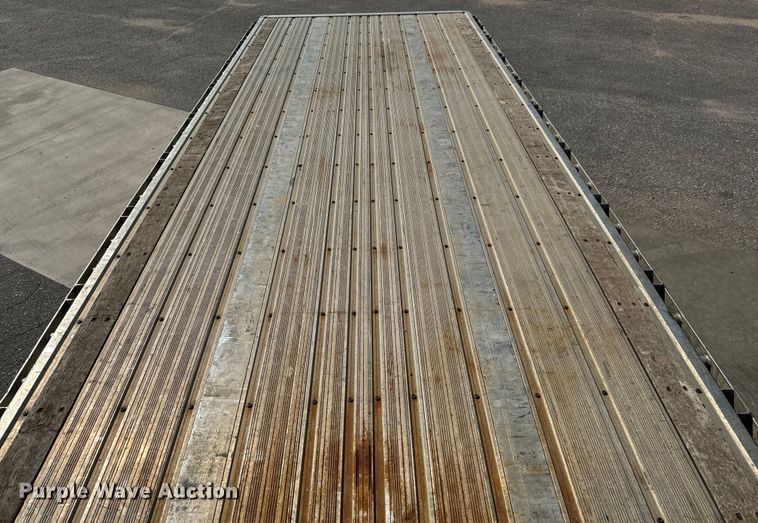 image for item LF9868 2013 Great Dane  FXP-0024-00048 flatbed trailer