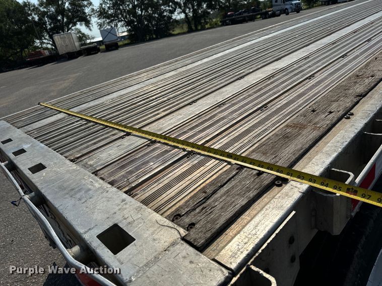 image for item LF9868 2013 Great Dane  FXP-0024-00048 flatbed trailer