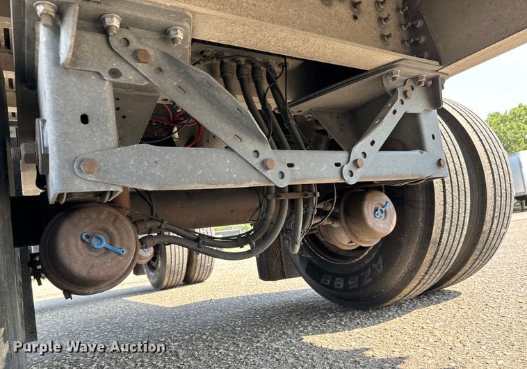 image for item LF9868 2013 Great Dane  FXP-0024-00048 flatbed trailer