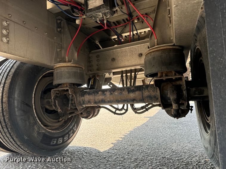 image for item LF9868 2013 Great Dane  FXP-0024-00048 flatbed trailer