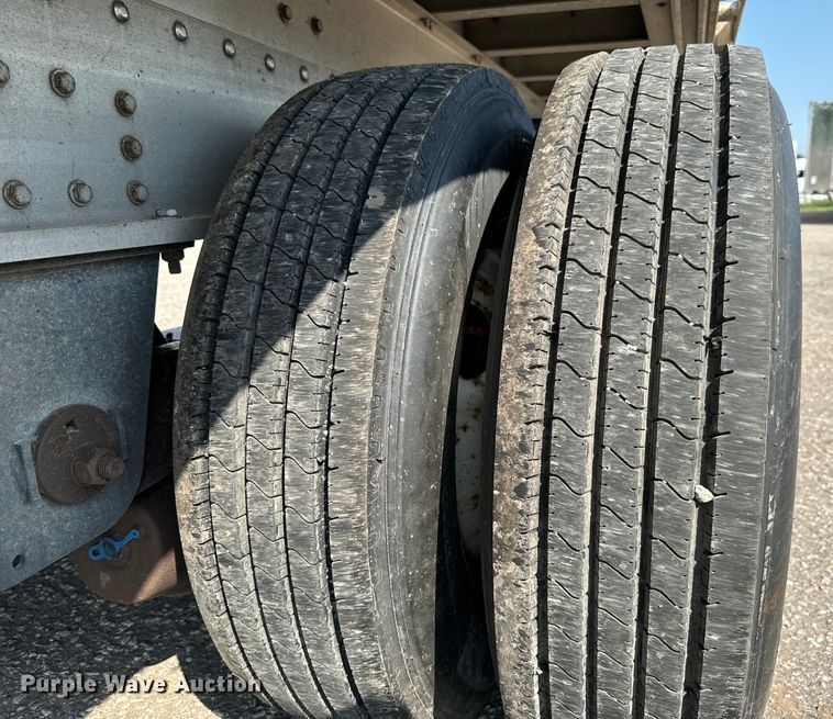 image for item LF9868 2013 Great Dane  FXP-0024-00048 flatbed trailer