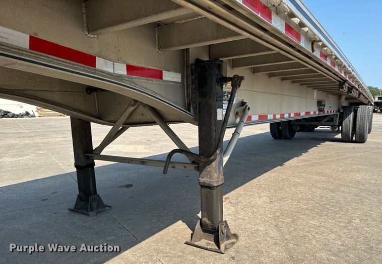 image for item LF9869 2014 Mac TNAR48AF flatbed trailer