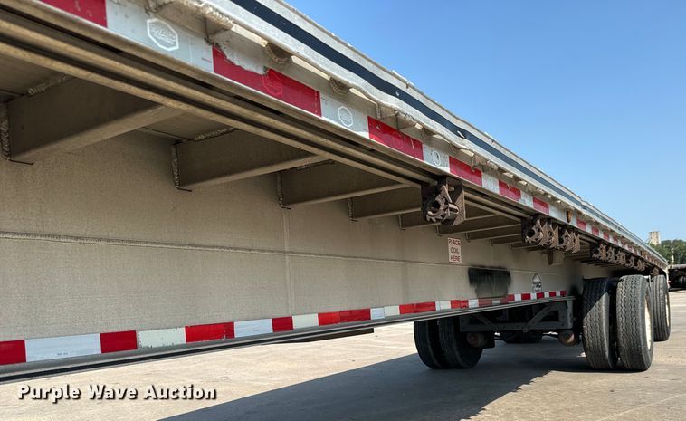 image for item LF9869 2014 Mac TNAR48AF flatbed trailer