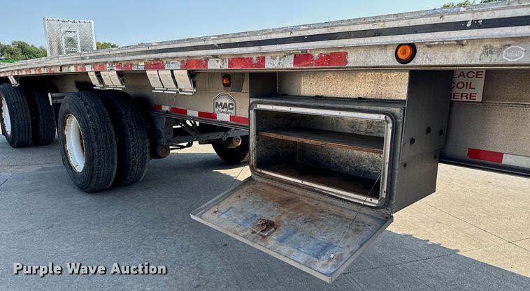 image for item LF9869 2014 Mac TNAR48AF flatbed trailer