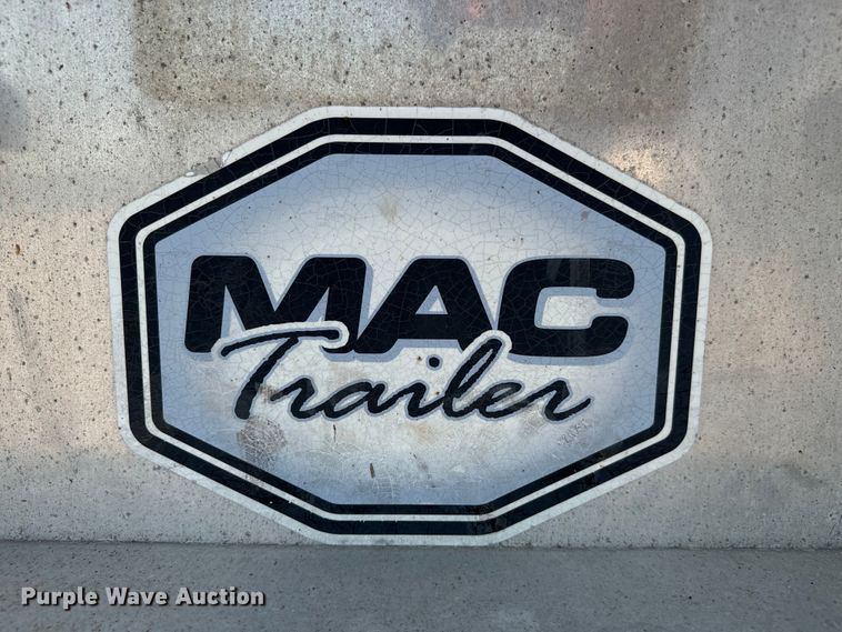 image for item LF9869 2014 Mac TNAR48AF flatbed trailer