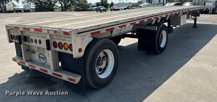 image for item LF9870 2014 Mac TNAR48AF flatbed trailer