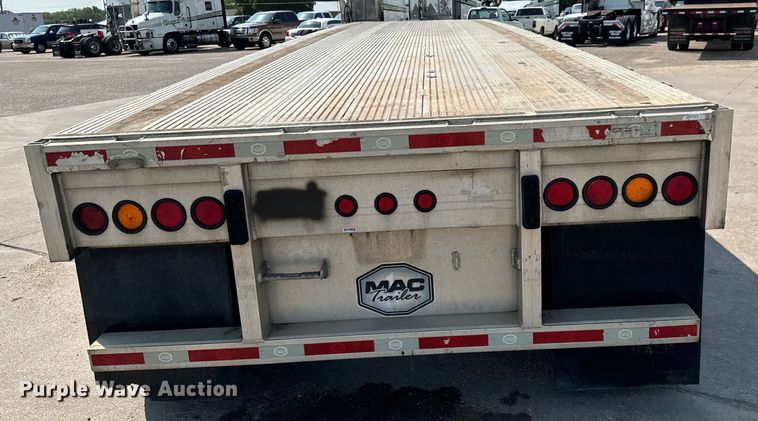 image for item LF9870 2014 Mac TNAR48AF flatbed trailer